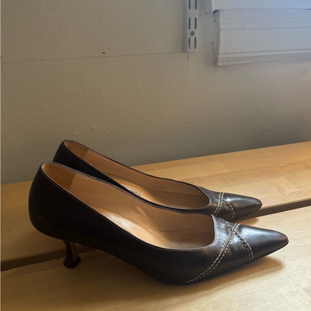 Manolo Blahnik Brown Leather Women's Kitten Heel--size 38